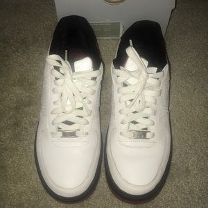 Air Force 1 low